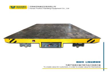 車間配備電動無軌膠輪平車，適合大批量生產(chǎn)